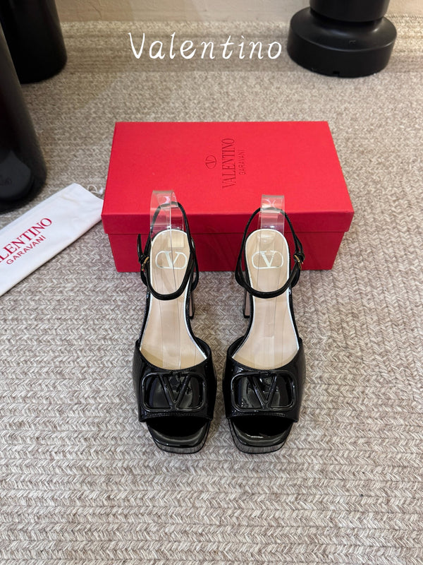 VLogo Signature Platform Sandals