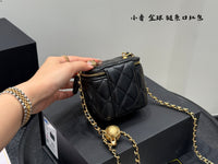 Pearl Crush Mini Vanity Case