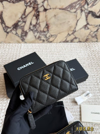Classic Zipped Coin Purse
