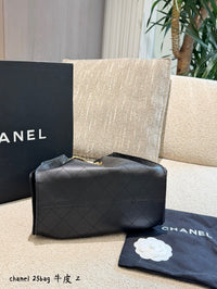 25 Bag Grained Calfskin