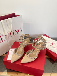 Garavani Rockstud Patent Leather Pumps 6.5cm
