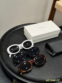 Triomphe Oval Sunglasses