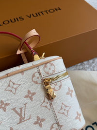 Vanity Chain Pouch