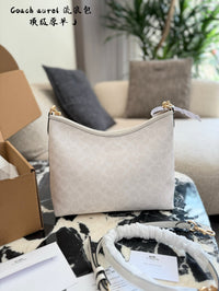 Laurel Shoulder Bag