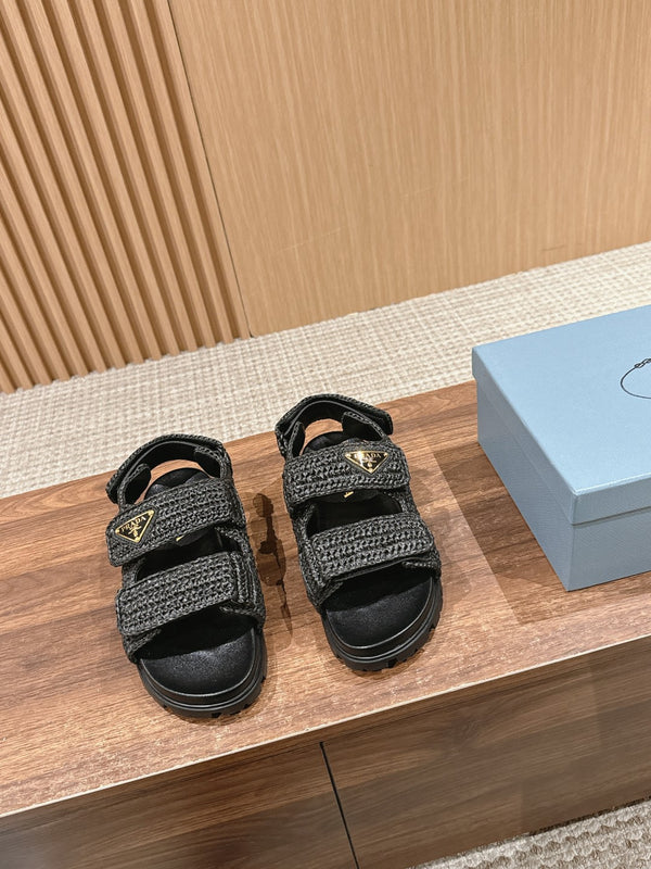 Logo-Plaque Crochet Sandals