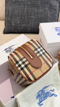 Check Travel Pouch