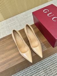 Bombshell Pumps