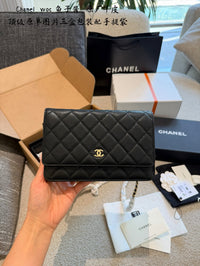 Wallet on Chain Caviar Leather