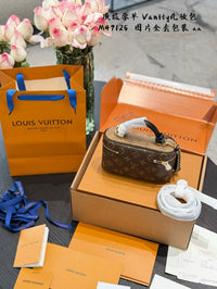 Vanity Chain Pouch Bag