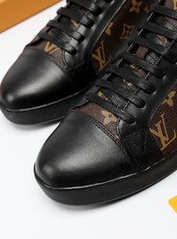 Low Top Sneakers