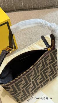 Simply Shoulder Bag