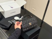 Caviar Trendy Handle Clutch