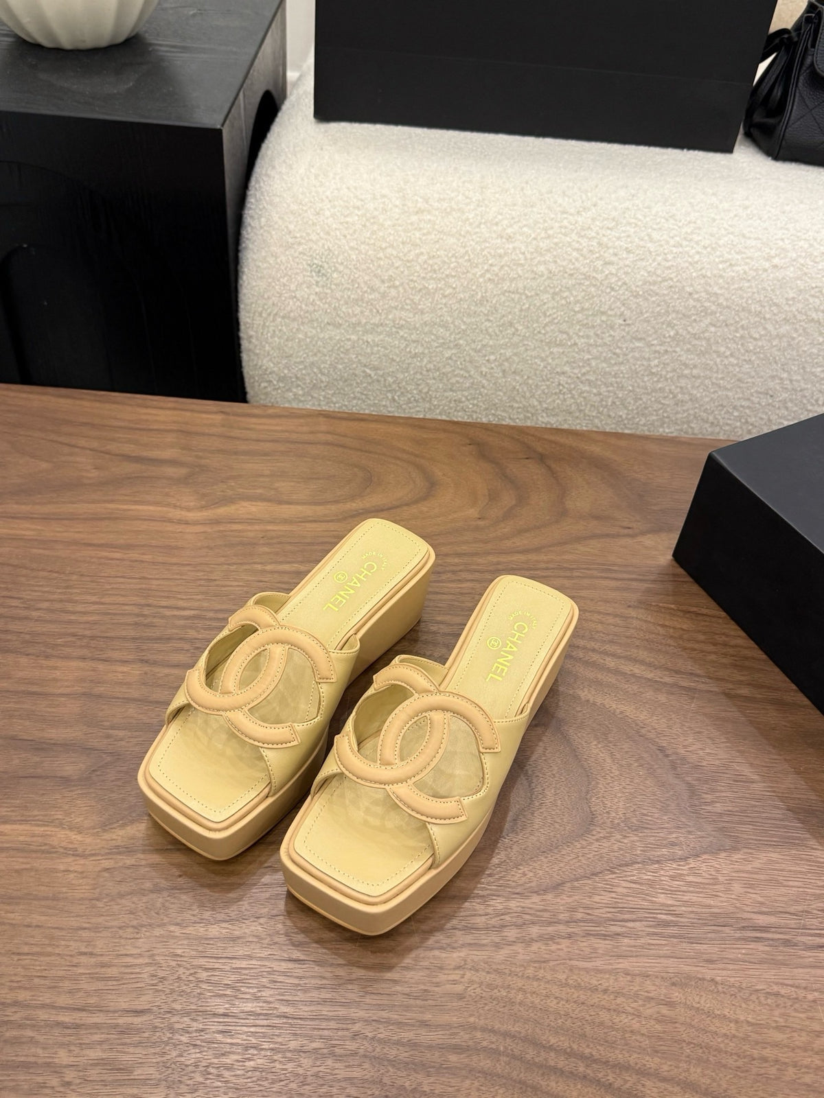 26S Platform Sandals