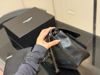 Niki Shoulder Bag