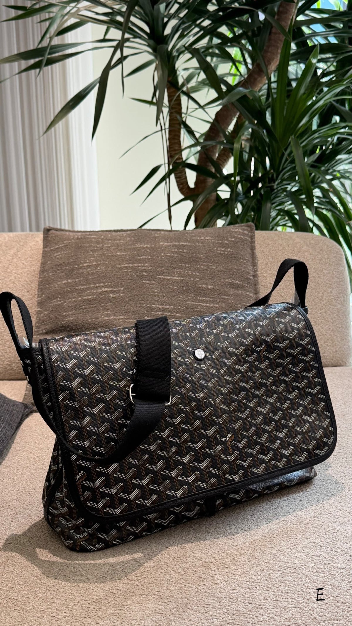 Capétien Messenger Bag