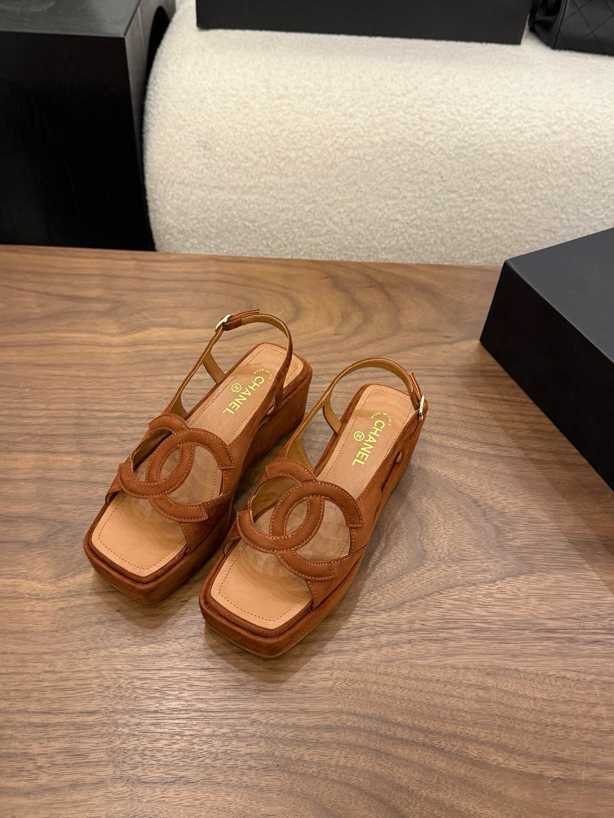 26S Platform Sandals