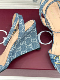 Donna Wedge Sandals