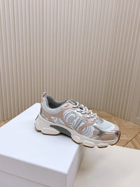 Wmns Chrono Sneakers