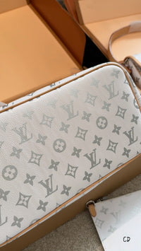 Neverfull Monogram Pearly