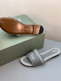 Dway Slides