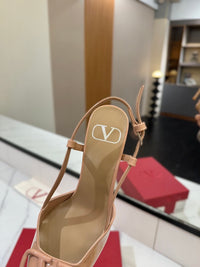 Garavani VLogo Patent Leather Pumps 8cm