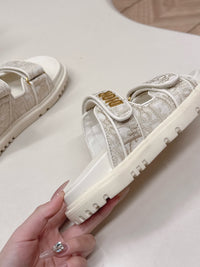 Dioract Sandals