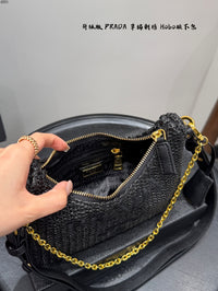 Re-Edition Crochet Shoulder Bag