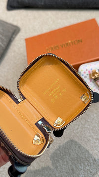 TM Horizon Airpod Case Bag Charm