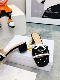 Dway Heeled Slides
