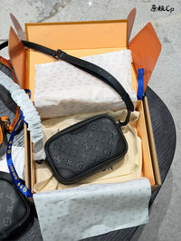 Trocadéro Wearable Wallet