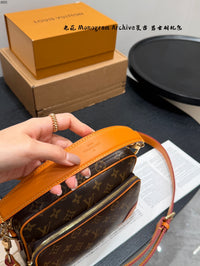 Nil Camera Bag