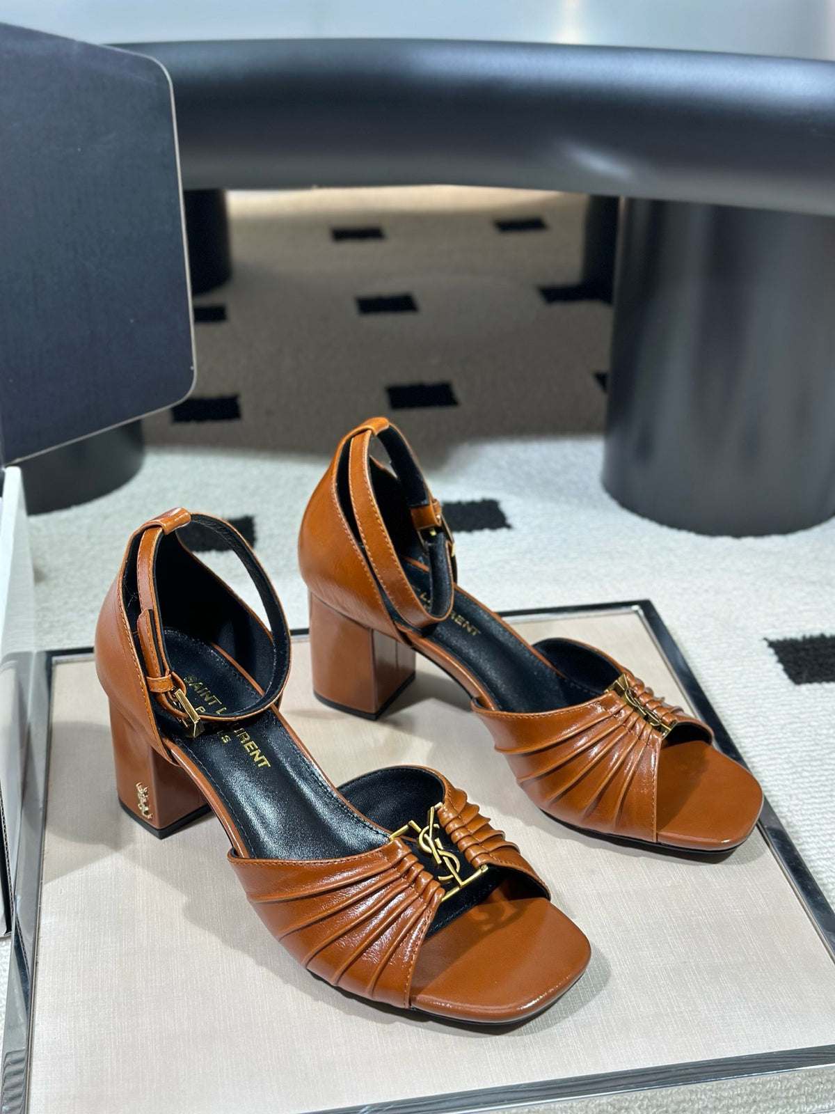 26S Babylone Leather Mules