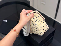 Medium Classic Flap