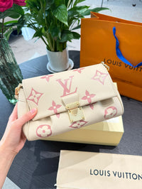 Favorite Shoulder Bag
