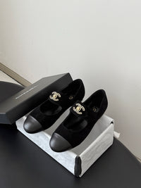 26B Mary Jane Ballet Flats