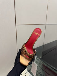 26S Garavani Annet Mules