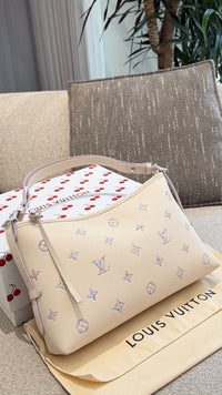 Carryall East-West Bag