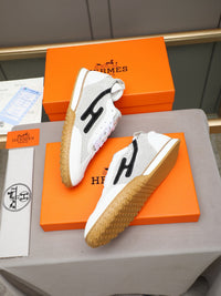 Trail Sneakers