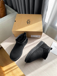 Classic Ultra Mini Boots