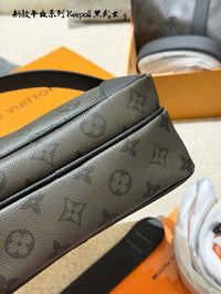 Nil Messenger Bag