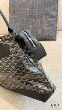 Bellechasse Biaude Bag