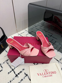 26S Garavani Annet Mules