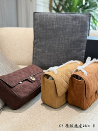 Classic Flap Medium Suede