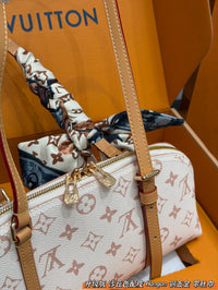 Squire East West Bag