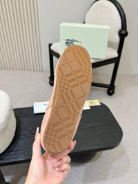 Knight Runner Sneakers