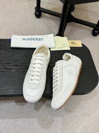 Knight Runner Sneakers