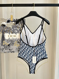 Logo One Piece Set