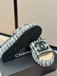 26K Platform Slides