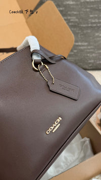 Elise Shoulder Bag