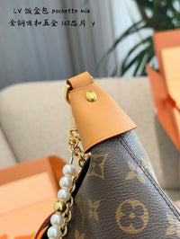 Mia Pochette Bag
